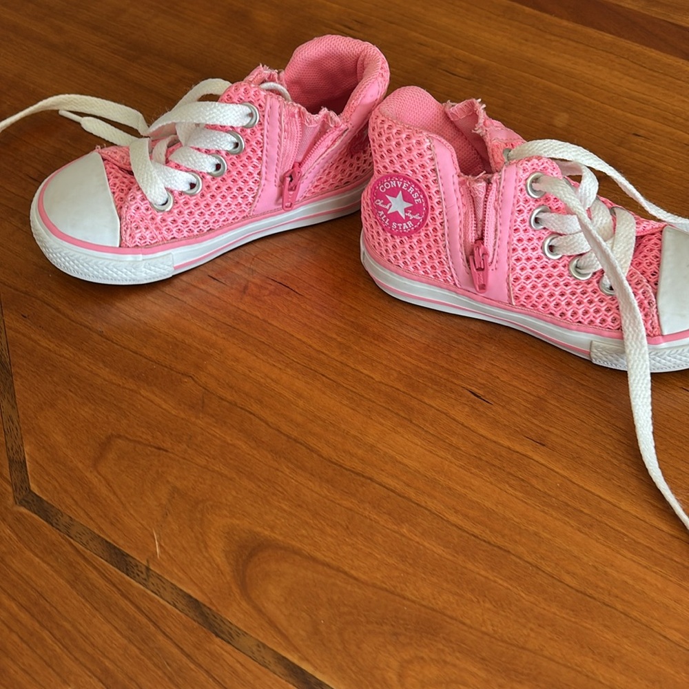 Sneaker - Picture 3 of 6